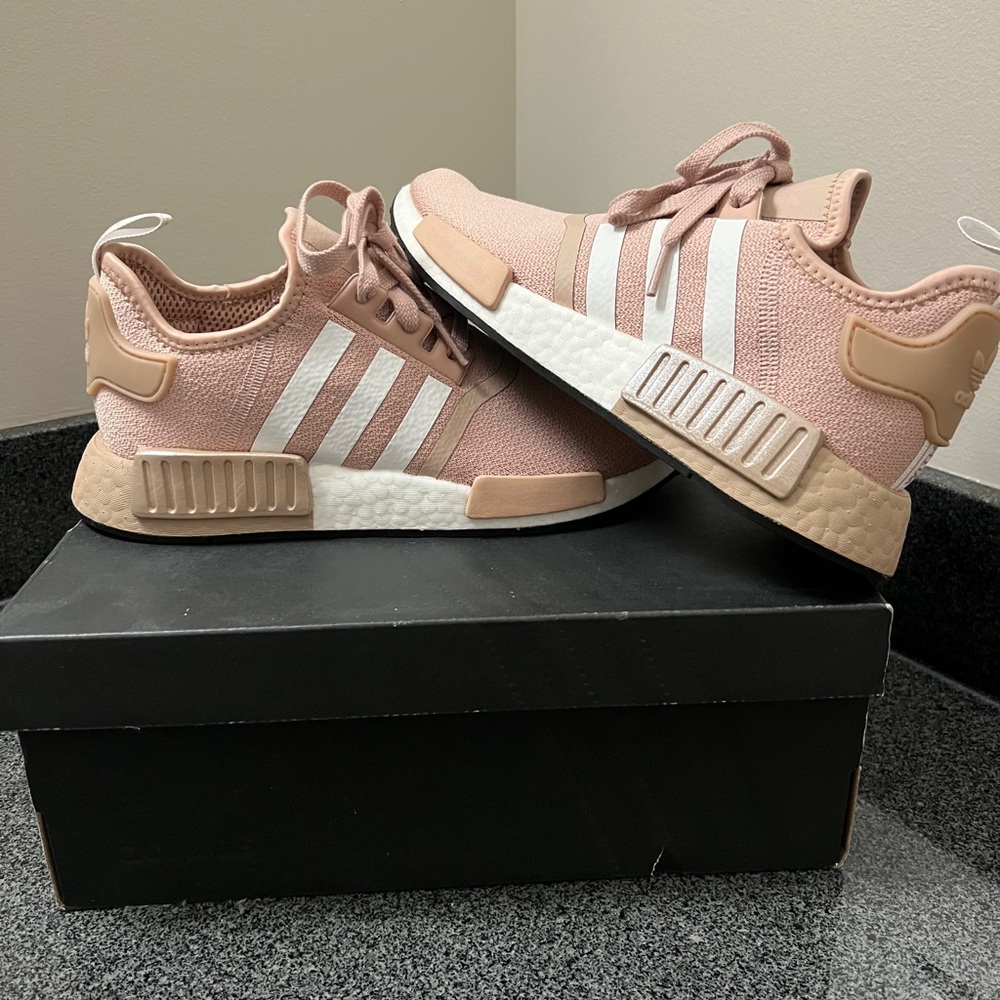 Women’s NMD R1 Adidas Shoes